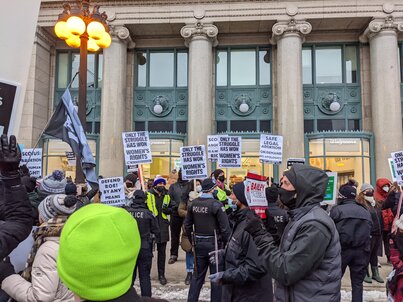 PXL 20220108 203901816