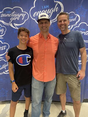 83FE5B6D D161-422A BE83-C822C6EC888F