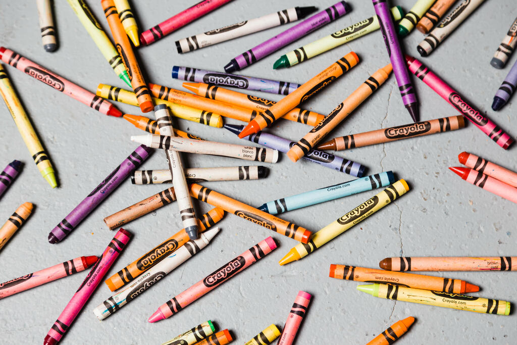Crayons large preview