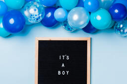 It's a Boy Letter Board with Blue Balloon Garland  image 3
