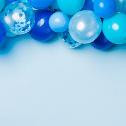 Blue Balloon Garland  image 1