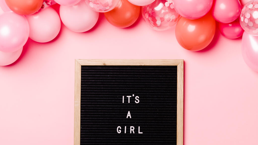 It's a Girl Letter Board with Pink Balloon Garland large preview