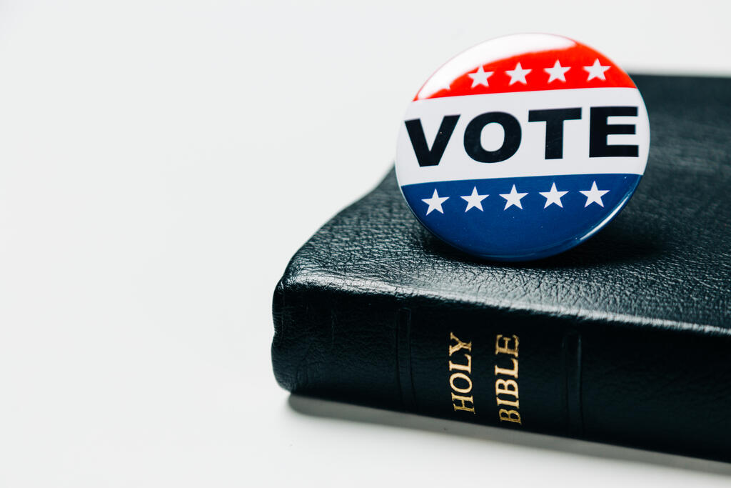 Vote Pin on the Bible large preview