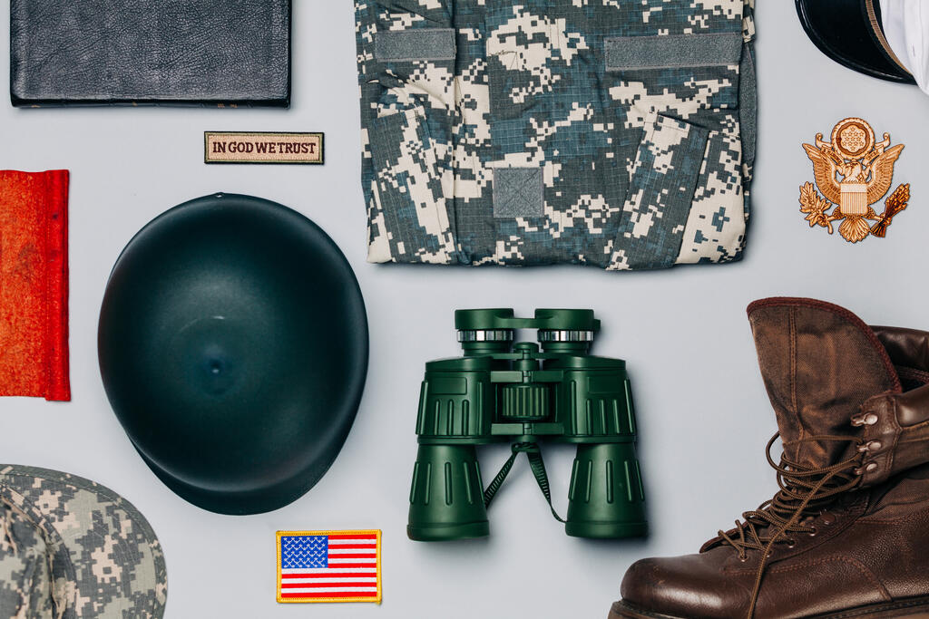 Vintage U.S. Military Items large preview