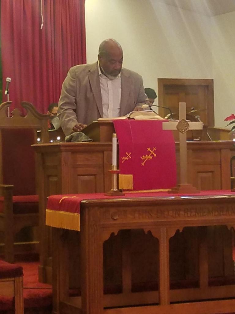 Carry That Cross Black Man Logos Sermons