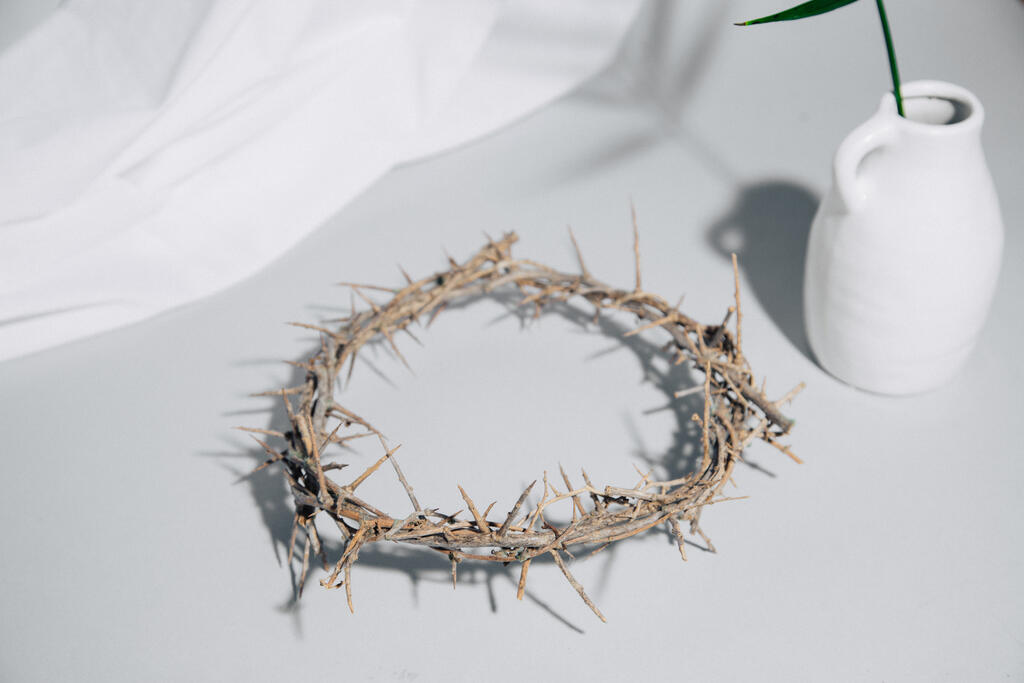 Crown of Thorns with Palm Branch large preview