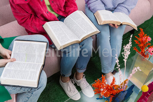 Women Reading the Bible Together