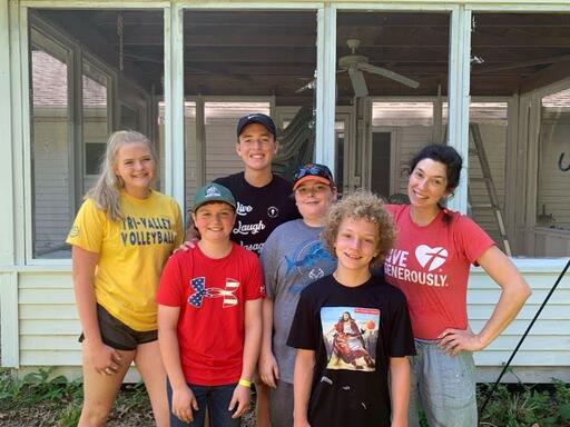 Crew 8 (18)