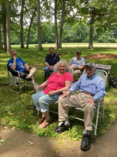 Picnic 2022 Relaxing Church Family