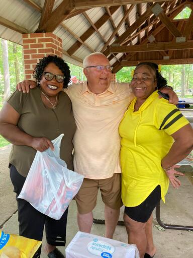 Picnic 2022 Pastor And Mary